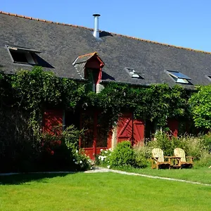 La Maison Jaune A La Janaie Pensión